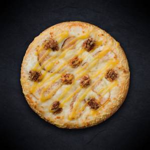 Пицца с грушей и сыром 25 см (толстое с сыром)